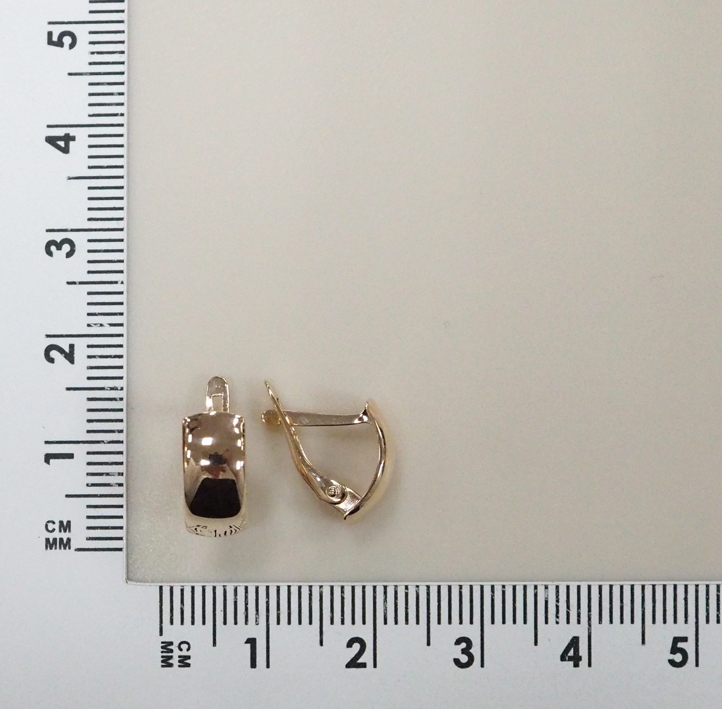 Серьги из золота